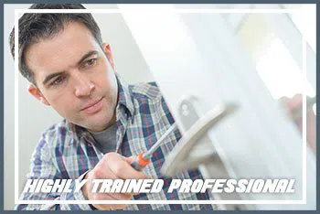 Lock Locksmith Tech Detroit, MI 313-918-1994